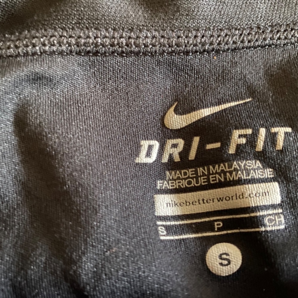 Nike - Picture 10 of 16